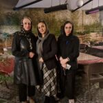 Maryam Amirjalali Instagram - شب بیاد‌ماندنی درکنار‌دوعزیز‌دوستداشتنی رستوران خان‌باشی🌺🍃🌺💙