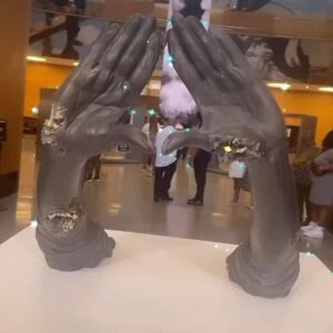 Maryam Basir Instagram - 👣🖤🎶 #bookofhov #jayz #brooklynmuseum #hiphop #exhibit #music #culture #brooklyn #rap #legend #jayzexhibit #brooklynlife #jigga #jayzart #hiphopculture #museum #hov #bk #jayzlegacy #brooklynart #jayzexhibition #rapmusic #jayzhistory #brooklynlife #jayztribute #brooklynmuseumexhibit #jayzartistry #jayzinspiration #raplegend #brooklynlove #jayzexperience