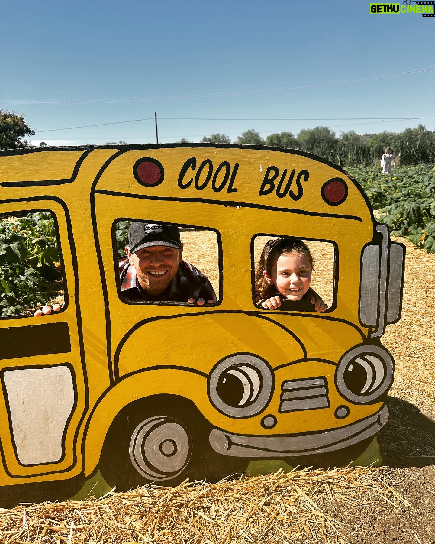 Maryse Mizanin Instagram - Beautiful day at the farm!!!! 🍁🍂 🎃