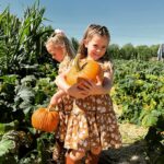 Maryse Mizanin Instagram - Beautiful day at the farm!!!! 🍁🍂 🎃