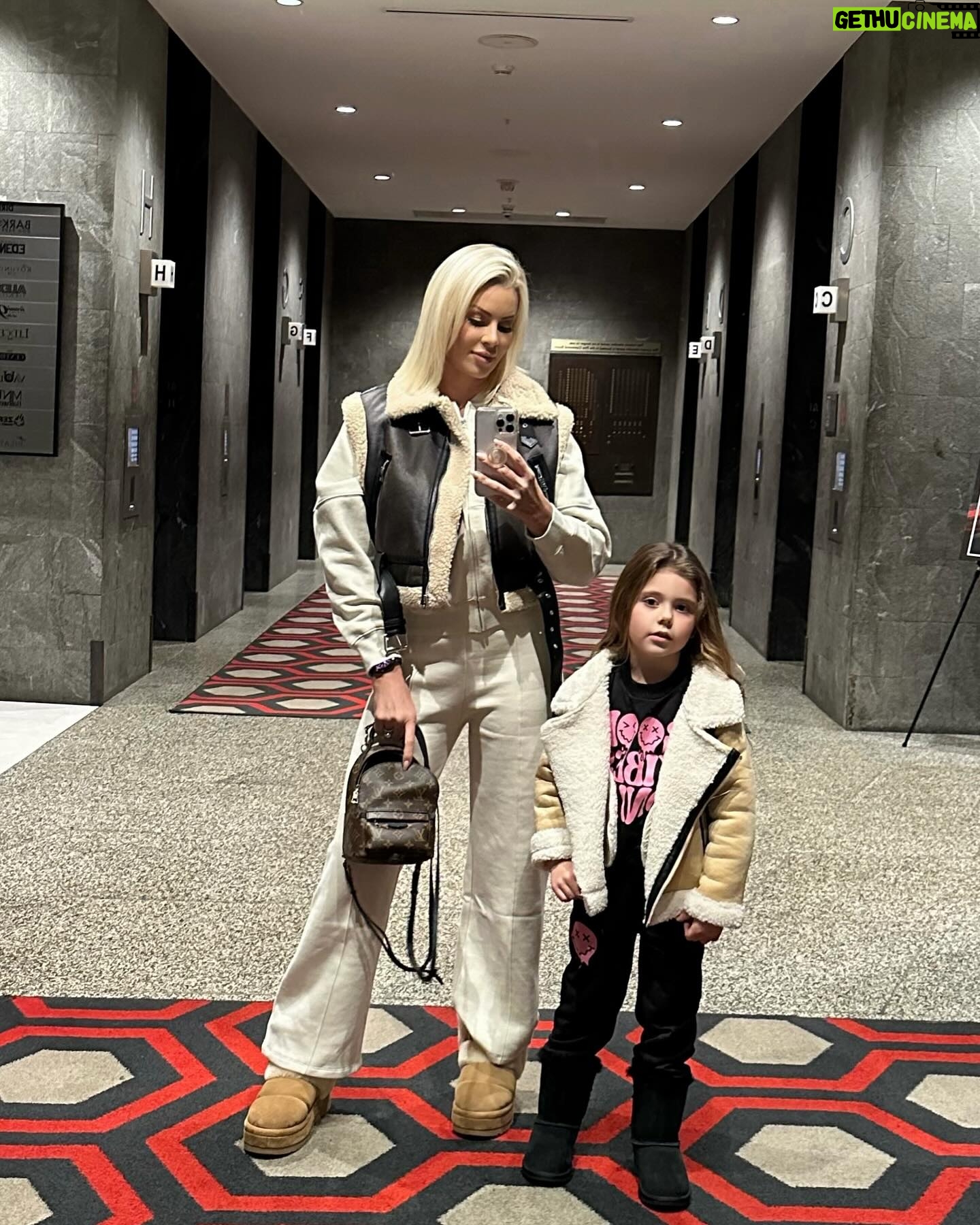 Maryse Mizanin Instagram - Day 1 in Cleveland 🍁
