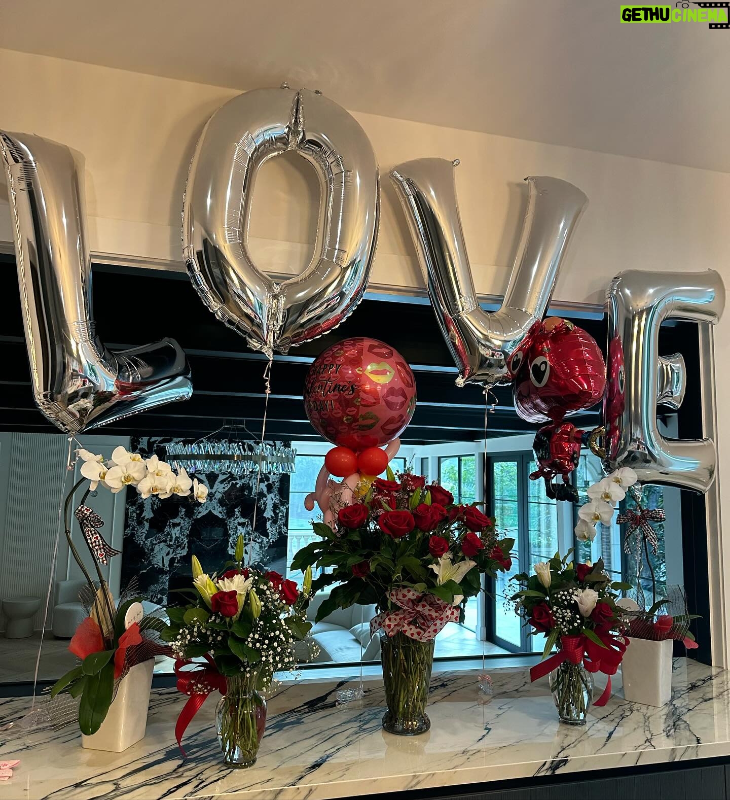 Maryse Mizanin Instagram - 17 years with my Valentine ❤️ & a million more to go!!!