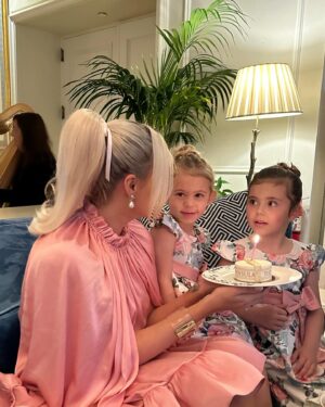 Maryse Mizanin Instagram - The BEST Birthday 🥳 🩷🎂🎉❤️🎊 🩷😍❤️