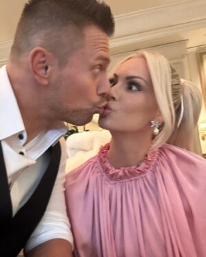 Maryse Mizanin Instagram - The BEST Birthday 🥳 🩷🎂🎉❤️🎊 🩷😍❤️