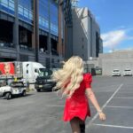 Maryse Mizanin Instagram - Walking into #Wrestlemania