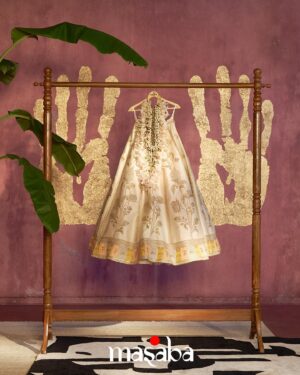 Masaba Gupta Instagram - How could I leave out the bride who loves Ivory? 
Ever since I envisaged this collection, I’ve always imagined Kareena wearing these uber cool shades, sipping on a special blend of House of Masaba tea. This picture feels like we’ve come full circle - just the way I’d hoped. :)

Clearly the color of the season - done with a Masaba Twist featuring a patchwork border with Dori & Sitara in a brilliant ‘Kasata’ inspired colorway.

#TheMasabaBride #HouseofMasaba
