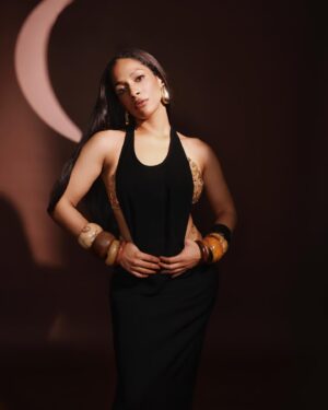 Masaba Gupta Instagram - @vogueindia Forces Of Fashion • thank you for the accolade. Let me introduce to you the ‘IDGAF’ dress paired with the‘biscuit bra and whip..it’s giving … I give up on the bikini bod and I love my cake so the curves will stay and the Bikini can find its way. The New @houseofmasaba coming soon! • Photography: @mourya
Styling: @dollaypop 
Asst: @maanyasaigal @ahmedreeeba @not_varsha_
Hair : @hrishidoeshair 
Make-Up : @teasemakeup
Wearing: Custom @houseofmasaba
Earrings: @renuoberoiluxuryjewellery
Bangles: @kismet.e.kheer @niencreations 
Shoes: @louboutinworld