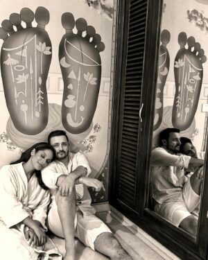Masaba Gupta Instagram - In other news - Two little feet are on their way to us! Please send love,blessings and banana chips ( plain salted ONLY) #babyonboard #mom&dad ♥️