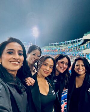 Masaba Gupta Instagram - 2 days after Women’s day and seeing a stadium buzzing with cheers for our girls gave me goosebumps! #WPL

♥️ an unforgettable sight 
What a blast with all the women I admire!