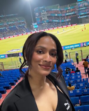 Masaba Gupta Instagram - 2 days after Women’s day and seeing a stadium buzzing with cheers for our girls gave me goosebumps! #WPL

♥️ an unforgettable sight 
What a blast with all the women I admire!