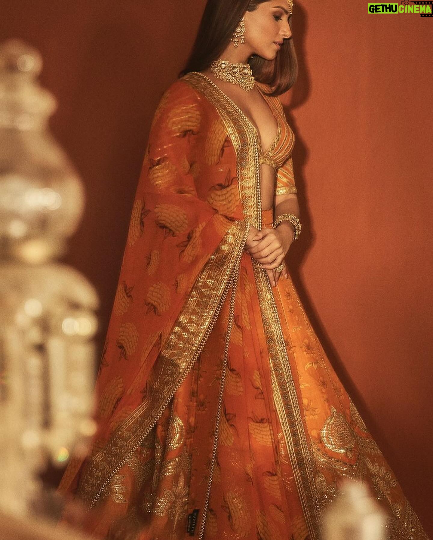 Masaba Gupta Instagram - @tarasutaria in @houseofmasaba • Step into the world of delicious oranges. 🍊