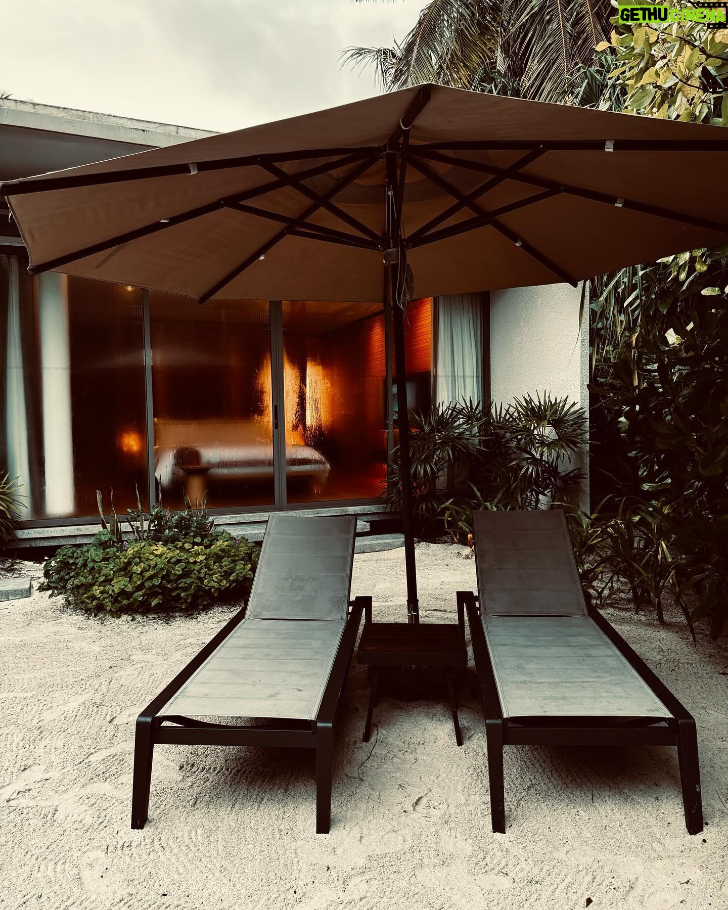 Masaba Gupta Instagram - Hi October • The last few weeks have been a LOT. 😊 Letting go of some of the old,so I can welcome in some of the new. Calling this beautiful Japanese/Scandi inspired zen spot home for a few. Bliss has a whole new meaning. @alila.maldives @nijhawangroup @straighttalkcomm