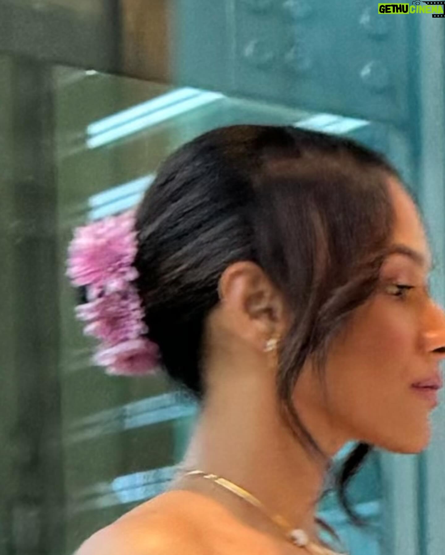 Masaba Gupta Instagram - The inspiration? Kala Jamun with a touch of pink salt 🍬 | 💄: @eshwarlog @deepabambhaniya08 | styled with @manishamelwani in a custom dress.