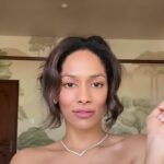 Masaba Gupta Instagram - A hydrating, meticulously formulated foundation by a homegrown Indian brand? You have it!! #Lovechild just launched its 4K Mattifying foundation and of course I couldn’t wait to show you guys what it looks like! The formulation is made up of rosehip and jojoba oil, cica extract and oat beta glucan and it’s so good for the skin that a few of my MUA friends already swear by it! Also, it’s sweat, transfer and humidity resistant, so no need to worry about makeup smudges on your white outfits! We have launched this in 18 beautiful shades to match 90% of Indian skin tones*. Try it and tell me what you think? :) P.s. I’ve used Cinnamon Screenplay as my foundation shade, Caramel Glam for concealer and prepped my skin with moisturiser and @lovechildbymasaba’s pore mattifying primer. ☺️ *Basis NEPA research study, Dec 2023 claimed by 70% Indian consumers (100 participants)