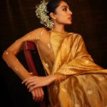 Masaba Gupta Instagram – Sobhita Dhulipala wears the ‘Sunehri Tissue Sari’ from @houseofmasaba’s Bridal Collection with a kurta blouse. Glamorous, chic and elegant! Styled by @manishamelwani.