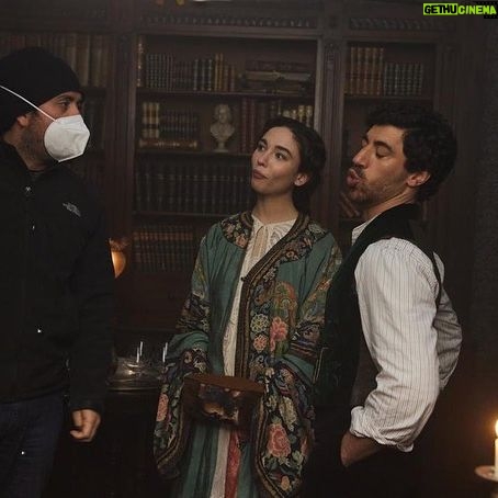 Matilda De Angelis Instagram - Oggi esce su @netflixit “La legge di Lidia Poët” e come potete notare da queste foto non ci siamo divertiti per niente a farlo. Grazie a tutti quelli che lo ameranno e anche a tutti quelli che non lo ameranno. Insomma grazie a tutti. Foto di amore mio @lucia.iuorio