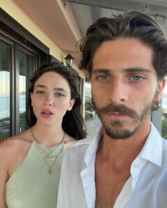Matilda De Angelis Instagram - Qualcuno si è abbronzato, qualcuno no (L’ultima è proprio un regalo)