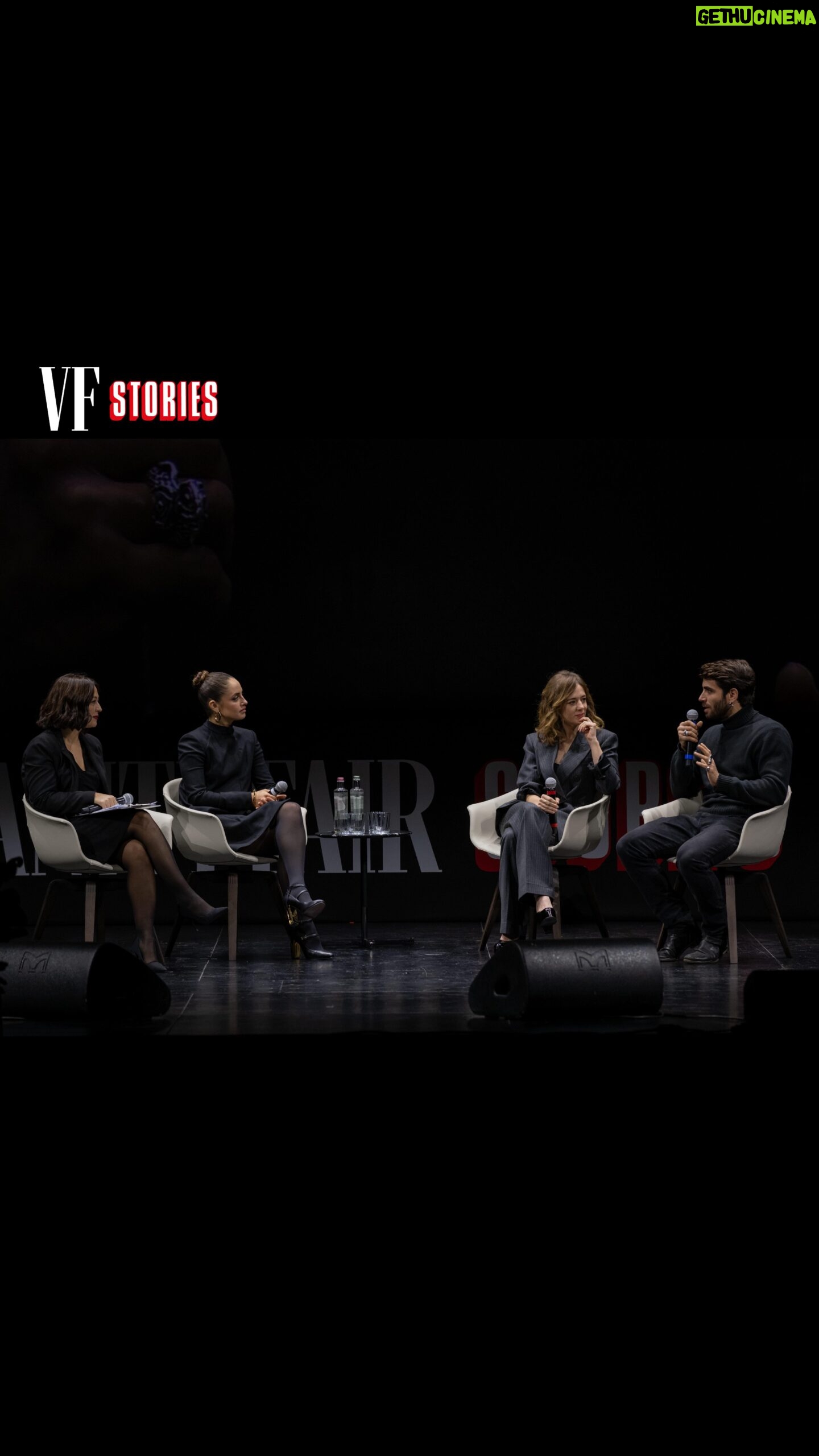 Matilde Gioli Instagram - Il team di medici più amato d’Italia è qui solo per noi. Direttamente da DOC Nelle tue mani, Matilde Gioli, Marco Rossetti e Sara Lazzaro e in collegamento Luca Argentero e Giacomo Giorgio. 🔗 Guarda Il video completo al link in bio #VanityFairStories #20dicambiamento Thanks to @luxvide