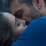 Matilde Gioli Instagram – “A che piano scende signorina?”
“Non voglio scendere” 

Noi fermi qui, dopo una puntata al cardiopalma e una moltitudine di emozioni… 🥹 💙 🙏🏻

#DOCNelleTueMani3 torna giovedì prossimo con la penultima puntata, non mancate!

#DOC3 #sestapuntata
#LucaArgentero #MatildeGioli