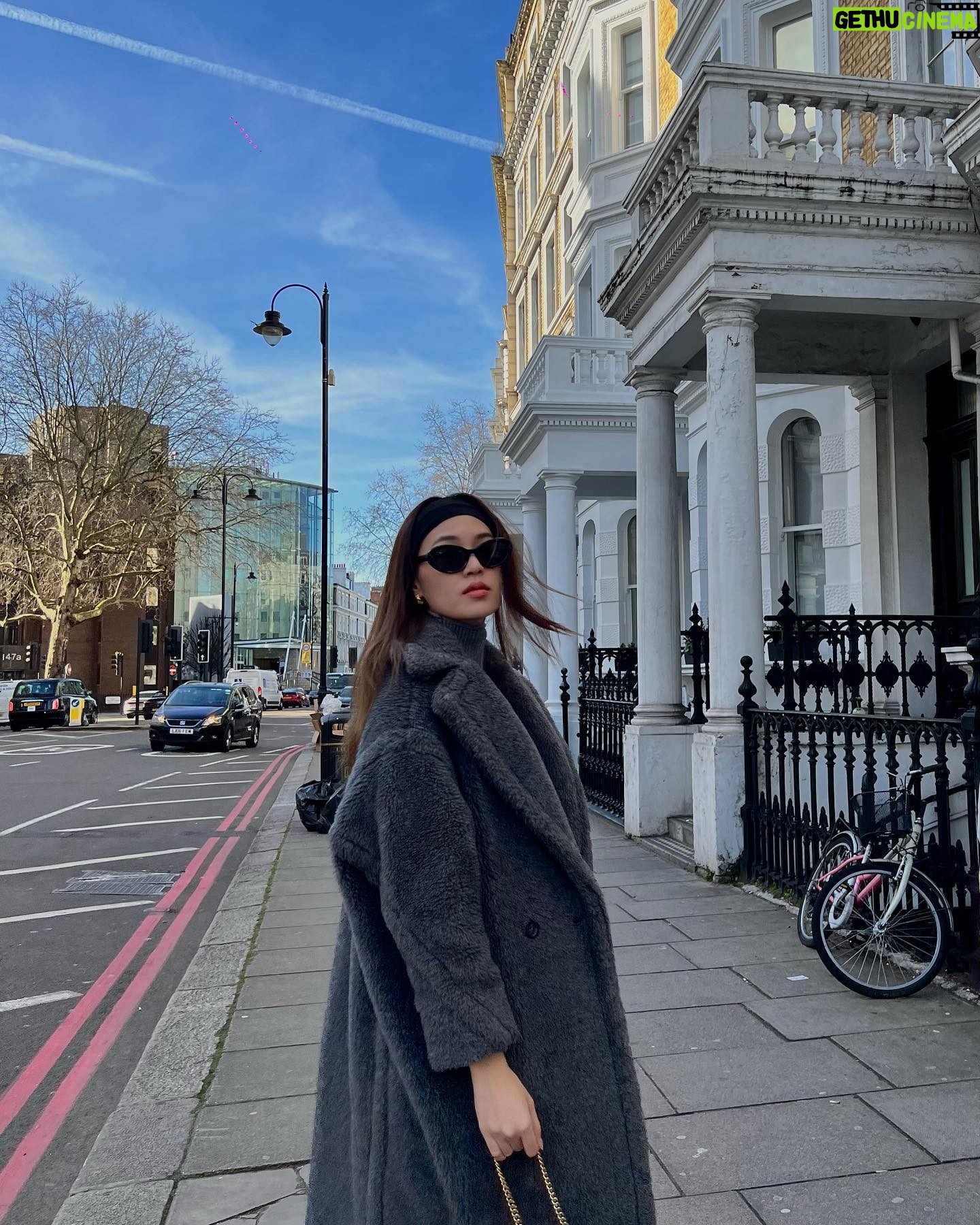 Matira Tantiprasut Instagram - That time London blessed us with good weather :)