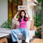 Maudy Ayunda Instagram - Siapaa yang udah belanja di Lazada 5.5 Sale kayak akuuu? 🤭 Seneng banget lagi banyak promo (!!!) kalian bisa belanja dengan Voucher Bonus s.d 500 Ribu! 😍 Kalian juga bisa dapetin Beras 5 kg cuma 55 ribu aja 100% Gratis Ongkir loh! Menarik bangett promonya. Jadi jangan sampe ketinggalan belanja sama aku di Lazada 5.5 Sale cuma sampai tanggal 9 Mei ya! 💙 @lazada_id #LazadaID