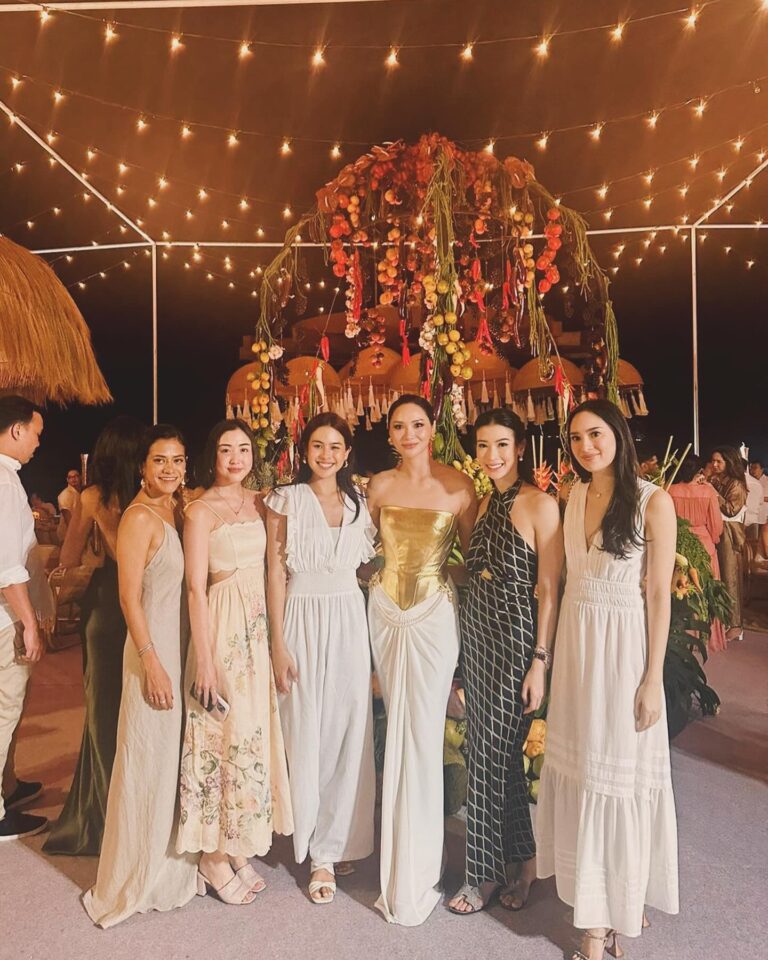 Maudy Ayunda Instagram - One of the most beautiful weddings we’ve been to for sure. Huge congrats Janet and Mike!! ❤️
