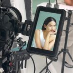 Maudy Ayunda Instagram – Throwback to a fun photoshoot! Selalu seneeeng kalau kerja ditemenin sama @oatside mini kesayangankuu – the perfect mood booster! 🫶 #oatsidemini