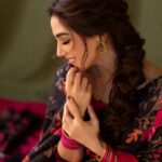 Maya Ali Instagram – Kya Kahein  Dil Se…?? 🌟

@mohsin.naveed.ranjha 
@azeemsaniofficial 
@nauman_mua