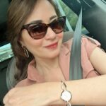 Maya Karin Instagram - Baru je habis promosi untuk filem terbaru The Experts kat Giant stadium Shah Alam. Dapat la hadiah ni daripada peminat tegar “Fauzi Setia Alam” 😊❤️ Thank you awak!! (Pssst, awak ni ketua kampung Setia Alam ke? 😊) #newmovie #theexpert #actioncomedy #astroshaw