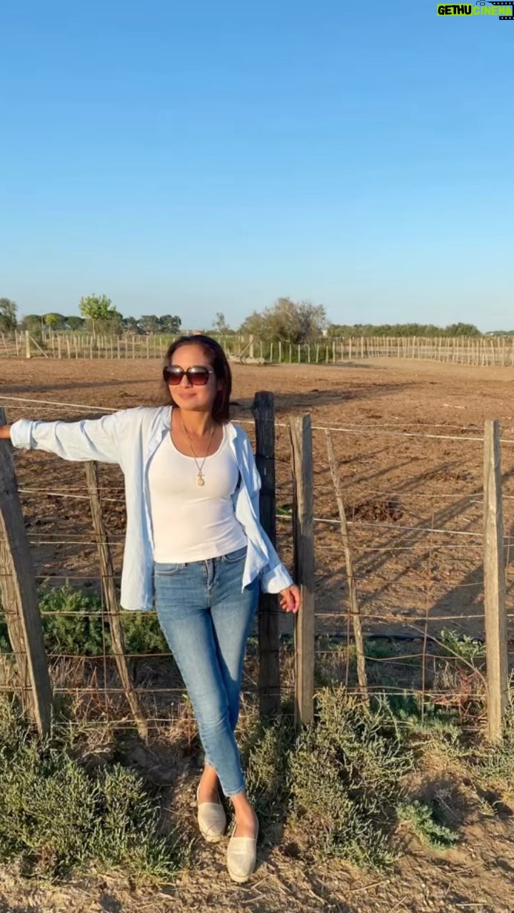 Maya Karin Instagram - Went to visit the cowboys and cowgirls of south of France. Gorgeous weather as always! #southoffrance #camarge #torró