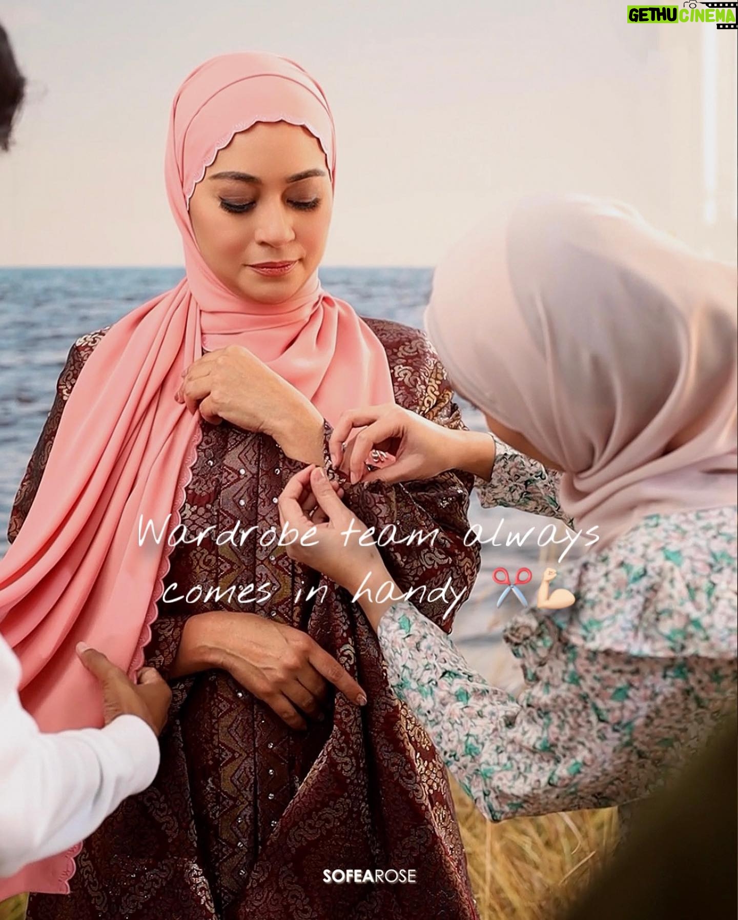 Maya Karin Instagram - Lights, camera, action!📸🎬 Capturing the enchantment of Tun Fatimah's timeless beauty with the ever-graceful ✨Maya Karin✨ Join us behind the scenes as we bring history to life, unveiling the elegance and heritage of a bygone era. Through the lens, we aim to inspire and empower women to embrace their heritage and forge their own unique paths. 📸✨💪 #sofearose #sofearosexmayakarin #tunfatimah #kisahwanitaagung