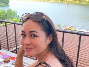 Maya Karin Instagram - Haven’t been to Europe since 2016. Was so busy before and after covid. It’s so nice to be back and enjoy the south of France! 
#summerholiday #southoffrance #octon #lakes #lacdusalagou #france