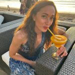 Maya Karin Instagram – Ode to my sister @imroelcke 
She’s just awesome and so beautiful 🦋 
The most loyal sister ever, fearsome lawyer and kick hard in the gym 👊🏼