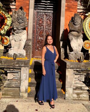 Maya Karin Instagram - Blessing ceremony for my adik Kawangi and her partner Sean.. 
Upacara restu Sunda penuh dengan adat.. 
#bali #kuta #baligarden #kawangiandsean