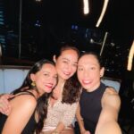 Maya Karin Instagram - What a grand surprise bumping into these ladies @nataliekniese and @mishafshah tepi jalan 2 nights ago in Bangkok! 🥰 Great night out with your gang, have fun at Coldplay tonight!! See you guys tomorrow night, hope you’re not too exhausted ✌🏼 #bangkok