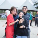 Maya Karin Instagram - Through all the wind and rain in the many years, I keep moving. Susah mana pun God and my angels are giving me strength to stay strong and smile. And keep on going! ❤️❤️❤️ I hope the same kepada youalzz semua! 💪🏼💪🏼💪🏼 Find help and strength from family and friends InsyAllah you can conquer!!