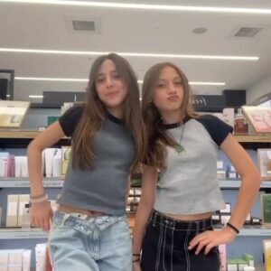 Maya Le Clark Instagram - Having and awesome time with @chelsealascher