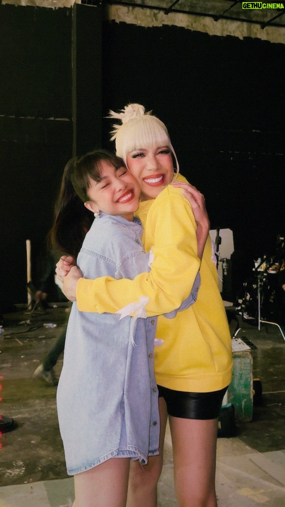Maymay Entrata Instagram - In our AMABUSOGERA Era! Much pinasulit na nga ang Chicken Mcdo, Kiligmuch rampa pa w/ Meme Ms. @praybeytbenjamin 😍😋🍗