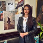 Mays Anber Instagram - هو العراق بين الماضي والحاضر و التطلع لمستقبل افضل… شنو تعنيلكم الصور الي وراية كل صورة لها قصة مختلفة؟