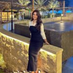 Mays Anber Instagram - اكو احلى من ليل بغداد ❤️❤️ضحكت بالصورة شنو رايكم استمر لو نرجع رسمي Babylon Rotana