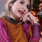 Mays Anber Instagram - الحلقة الرابعة من سالفة كاست الآن على اليوتيوب .. ضيفة الحلقة الإعلامية والكاتبة العراقية سارة الصراف .. بين الإعلام والمجتمع وتحديات المرأة العراقية سوالفنا جانت من القلب للقلب .. @salfa_cast Director: @alhadithy_ibrahim Content: @shahadsallam production: @rabdigital_uae Post production:@almajeed97 &@ @ali_karsli2
