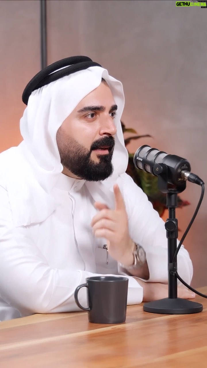 Mays Anber Instagram - شلون شفتوا حلقة المراقد الوهمية الي عرضها البشير شو الموسم السابق ؟؟ شاركونا رأيكم بالتعليقات .. و تابعوا الحلقة كاملة على قناتنا في اليوتيوب الرابط في البايو .. @ahmedalbasheer @maysanber @alhadithy_ibrahim @shahadsallam @rabdigital_uae ali_karsli @almajeed97