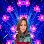 Mays Anber Instagram - ايامكم سعيده … كل عام وانتو بخير 😁😁😁مال جيل الطيبين … تهاني واتس اب ست الحبايب 😂