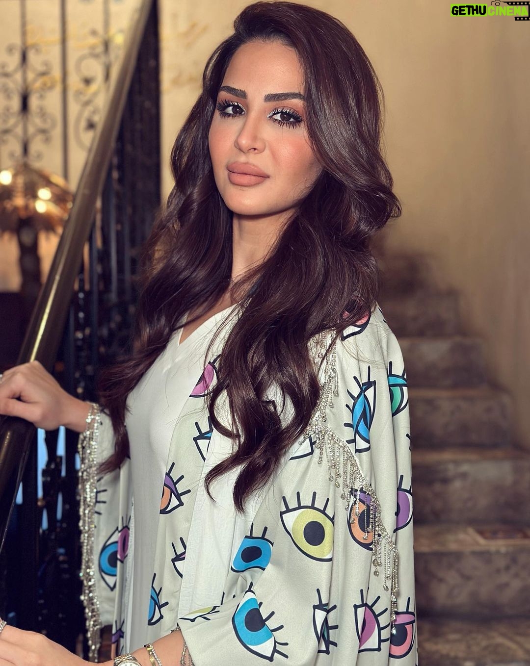 Mays Anber Instagram - مرات الدواء حجايه❤️ تتفقون ان ممكن جروحكم تطيب بحجاية؟؟