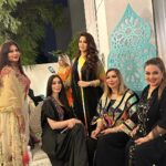 Mays Anber Instagram - اجواء رمضانية في منزل العزيزة الكاتبة سارة الصراف @alsarrafsarah Abaya @styleme.2019