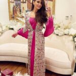 Mays Anber Instagram - كل عام وانتم بالف الف خير .. ❤️❤️ هه مو روزيكت هه رجه زن بيت 🧡بكه يت به ئا مانجه كانت.. ويحتفي المواطنون في إقليم كردستان في 10 مارس/آذار من كل عام بيوم الزي الكردي حيث خصصت حكومة الإقليم هذا اليوم من كل عام لارتداء الزي الكردي في الدوائر والمؤسسات الحكومية الرسمية والمدارس والجامعات للحفاظ على أصالة وتقاليد الشعب الكردي وتراثه وثقافته.