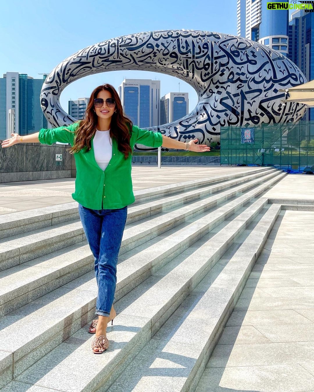 Mays Anber Instagram - كل عام والامارات لا تعرف المستحيل .. ٥١ سنة من الانجازات والعطاء (روح الاتحاد) وغمرتني بهذا العطاء على مدى ٢٣ سنة من حياتي 🇦🇪 #الامارات #روح_الاتحاد #عيد_الاتحاد51