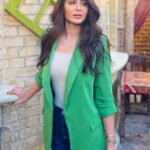 Mays Anber Instagram - إذا لم يكن لديك شيئاً تعطيه للآخرين ، فتصدق بالكلمة الطيبة ، و الابتسامة الصادقة ، و خالق الناس بخلق حسن 🍃 الصور في مطعم دربونه بغداد @darbunah تصوير 😍 @shahlaalhassani