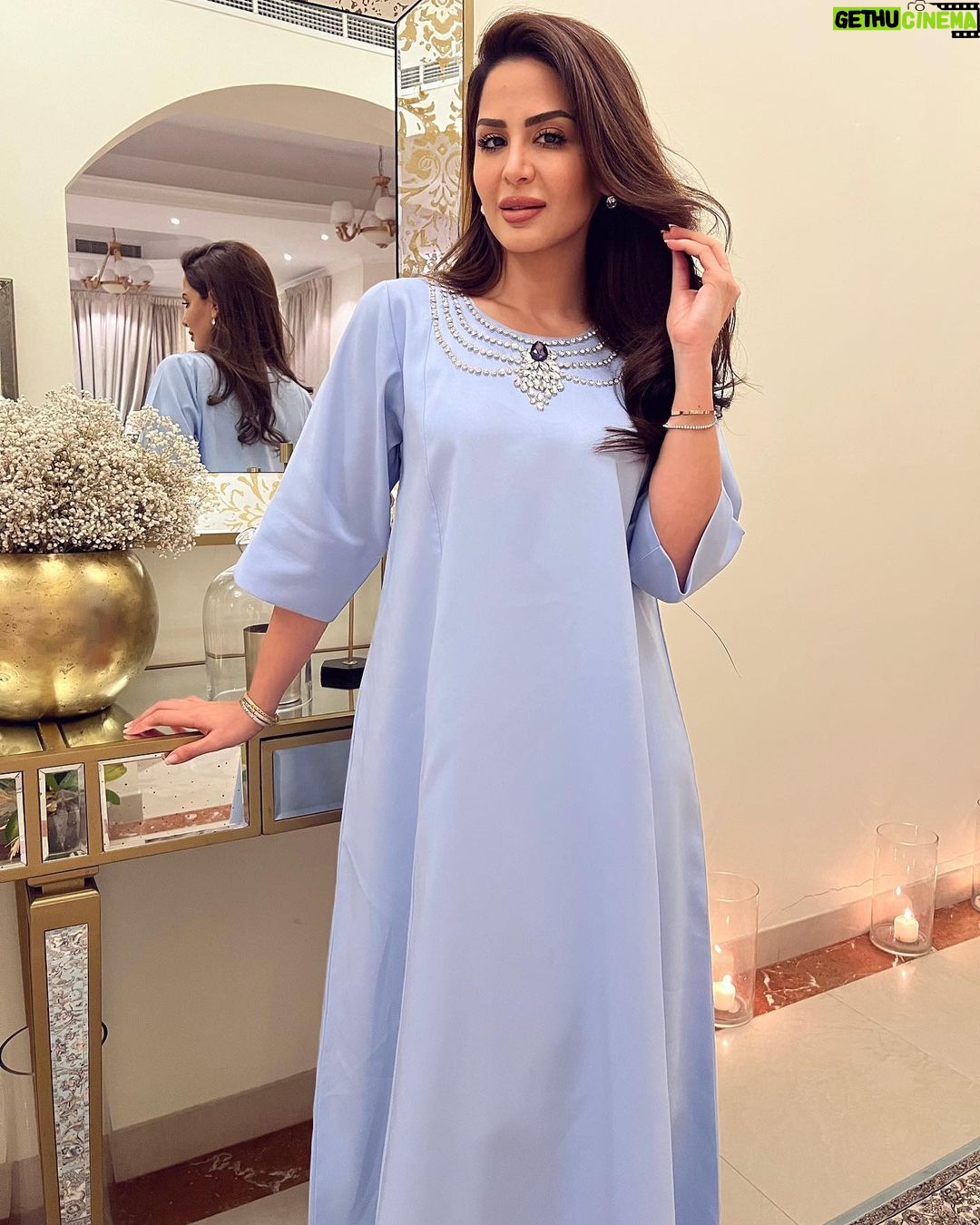 Mays Anber Instagram - يسعدلي مساكم 💙شلون رمضان وياكم