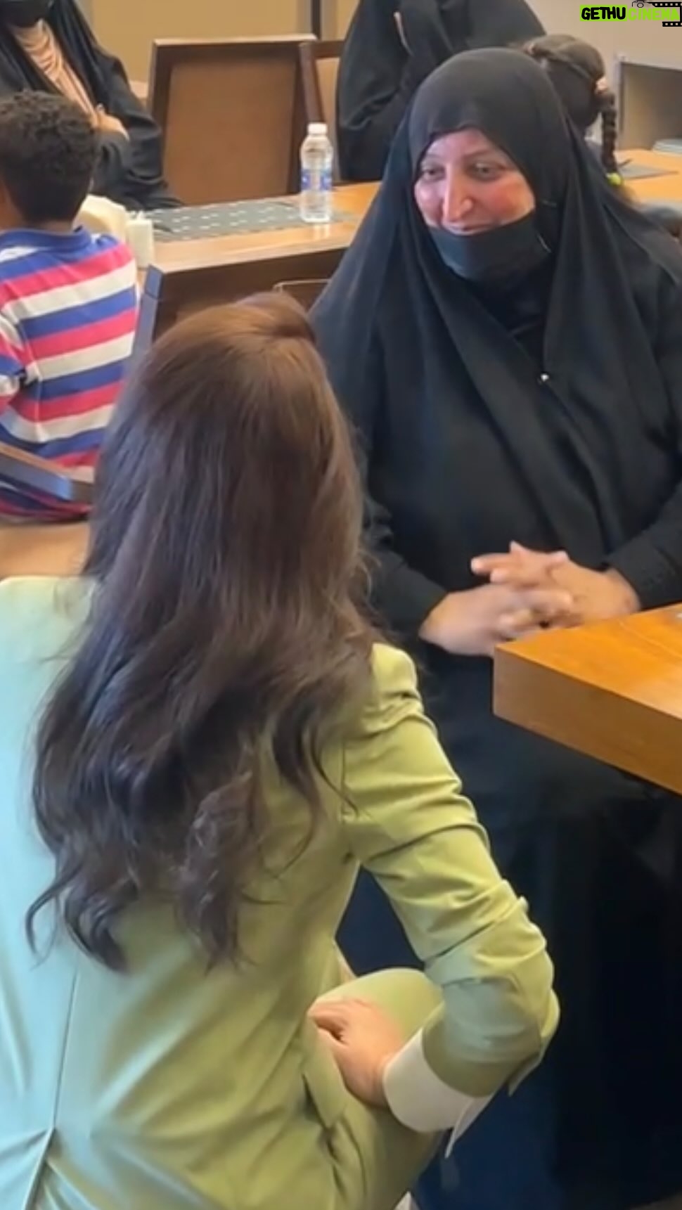 Mays Anber Instagram - هي اهم انجازاتي واكثر شي افتخر بي من الحجيه البركة من العمارة تكولي انت فخرنا واحبج